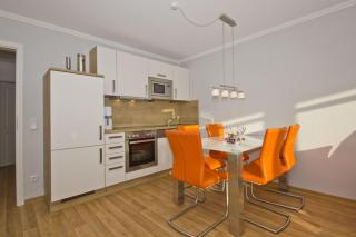 mit Meerblick und Balkon, gratis Nutzung vom AHOI Erlebnisbad und Sauna in Sellin - Meeresblick FeWo 33 - Göhren - 4