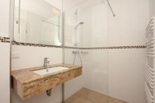 strandnahe FeWo mit Terrasse, gratis Nutzung vom AHOI Erlebnisbad und Sauna in Sellin - Rex Rugia FeWo 13-4 - Lobbe - 1