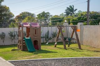 Family Complex beside Beach w/Pool Montego Bay #1 - 6