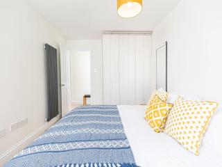 10 Tivoli Mews - By Luxury Apartments - 1