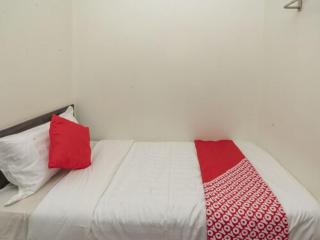 Fully Hotel Desa Tebrau - 8