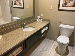 Stay Suites formerly known as Days Inn & Suites by Wyndham La Crosse-Onalaska - Onalaska - 4