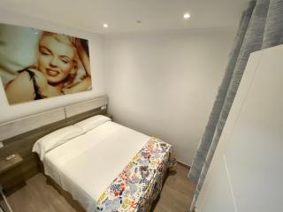Marilyn - Roses - 5