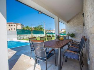 Villa in Brtonigla with Private Pool - Brtonigla - 4