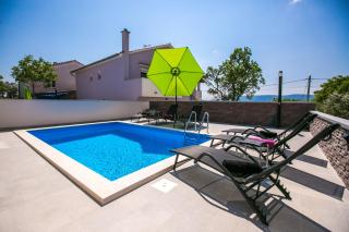 House Pink - Vrh - 9