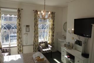 Forest Guest House - 8