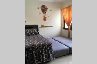 Awana Dream Whole Villa, 4bedroom 10pax , 5min to Alun Alun, Kraton, Malioboro bdc - 1