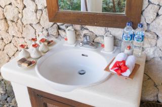 Naya Gawana Resort & Spa - Banyuwedang - 1