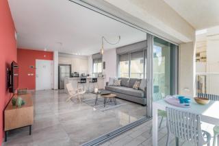 3 Bedrooms apt balcony & parking near banana beach - Tel Aviv - 2