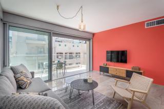 3 Bedrooms apt balcony & parking near banana beach - Tel Aviv - 0