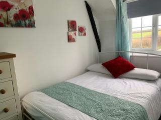 Honeysuckle Cottage - 4