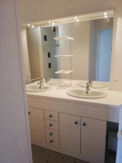 La Fontaine, F2 au cœur de Paray - 5