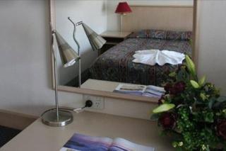 Seaside Garden Retreat Accommodation - Wamberal - 8