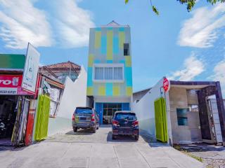 Super OYO Capital O 90336 Olive Guest House - Surabaia - 8