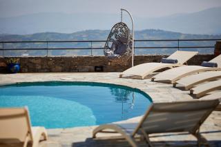 Irma Villa, a Secluded Sanctuary, By ThinkVilla - Krousón - 2