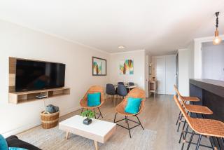 Arauco Wood - 2BR, Parking, Wifi, Mall & Pool - Santiago - 0