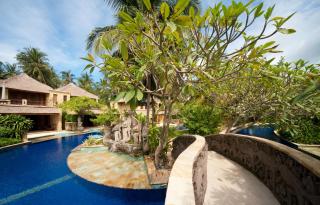 Pool Villa Merumatta Senggigi - Senggigi - 8