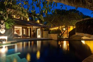 Pool Villa Merumatta Senggigi - Senggigi - 5