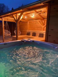 UBYTOVÁNÍ S WELLNESS - Dolní Dobrouč - 0