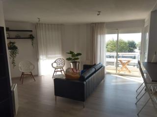 Luxury Apartment Accommodation, next to beach & train station Calella - Calella - 3
