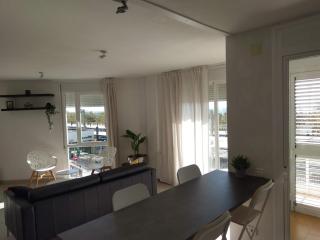 Luxury Apartment Accommodation, next to beach & train station Calella - Calella - 8