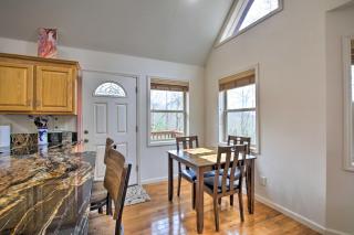 Cozy Hayesville Retreat with Deck and Mtn Views! - Hayesville - 2