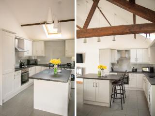 1 Beacon View Barn - Felindre - 4