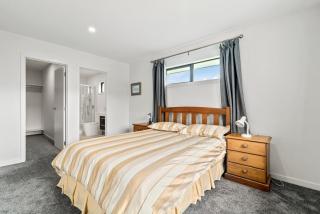 Erskine Place - Lake Hawea Holiday Home - Lake Hāwea - 3