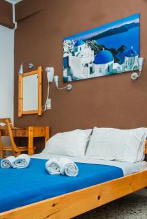 Petini's Place - Fira - 9