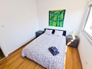 Daze Off Central Apartment, 300m to the Finikoudes Beach - Larnaca - 7