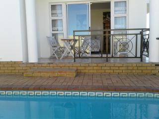 Come Home in Oudtshoorn Self-Catering Units - Oudtshoorn - 0
