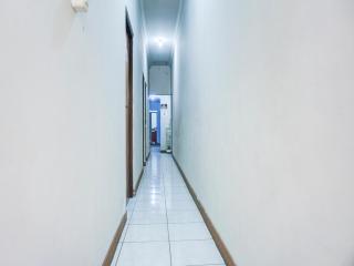 Cosmo Tanjung Duren Mitra RedDoorz - Jakarta - 7
