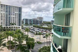 Spacious 1BR on the Beach, The Tides, Hollywood,FL - Hollywood - 4