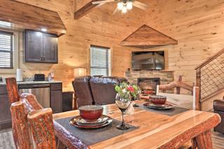 Pigeon Forge Cabin with Hot Tub 1 Mi to Parkway - 6