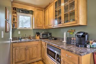 Cozy Creekside Cabin with Grill Fish and Explore! - Thomaston - 4