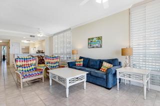 Pearl Condos - Navarre - 9
