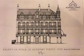 Spacious city centre apartment full of character - 3