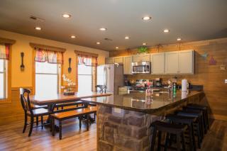 A Hilltop Hideaway chalet - 3