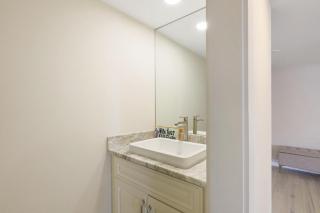 Rare beachfront condo with pool, spa and tennis - 7