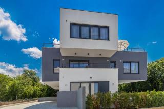 Apartments LAGANINI - Njivice - 1