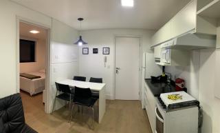 709- Apartamento Decorado Encantador, mobiliado, amplo, cozinha completa, Excelente localização no Rebouças - Curitiba - 5
