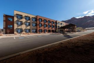 Scenic View Inn & Suites Moab - Moab - 9