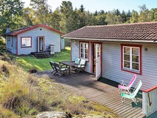 8 person holiday home in HENÅN - Henån - 8