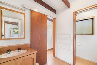 Goodall Crib - Wanaka Holiday Home - Wanaka - 3