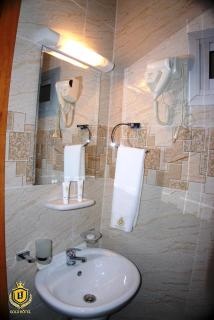 Gold hotel - 2