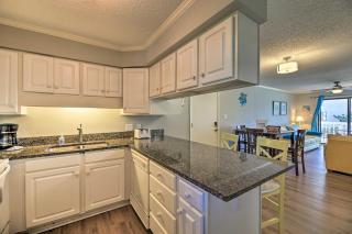 Emerald Isle Resort-Style Condo Walk to Beaches! - Emerald Isle - 4