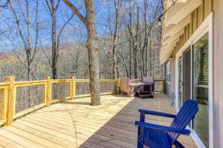 Chasing Fireflies Treehouse, 1089 of FREE Attraction tickets for each paid day, Dollywood and More! - Sevierville - 9