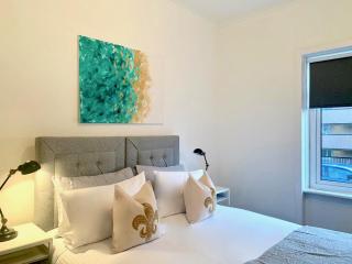 Hillington Central - 2