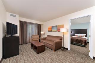 Staybridge Suites Sioux Falls at Empire Mall by IHG - 4
