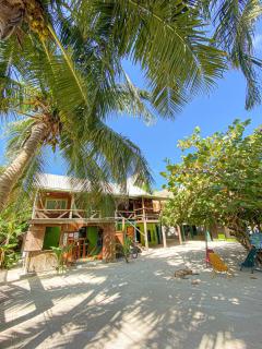 Bella's Backpackers Hostel - Caye Caulker - 0